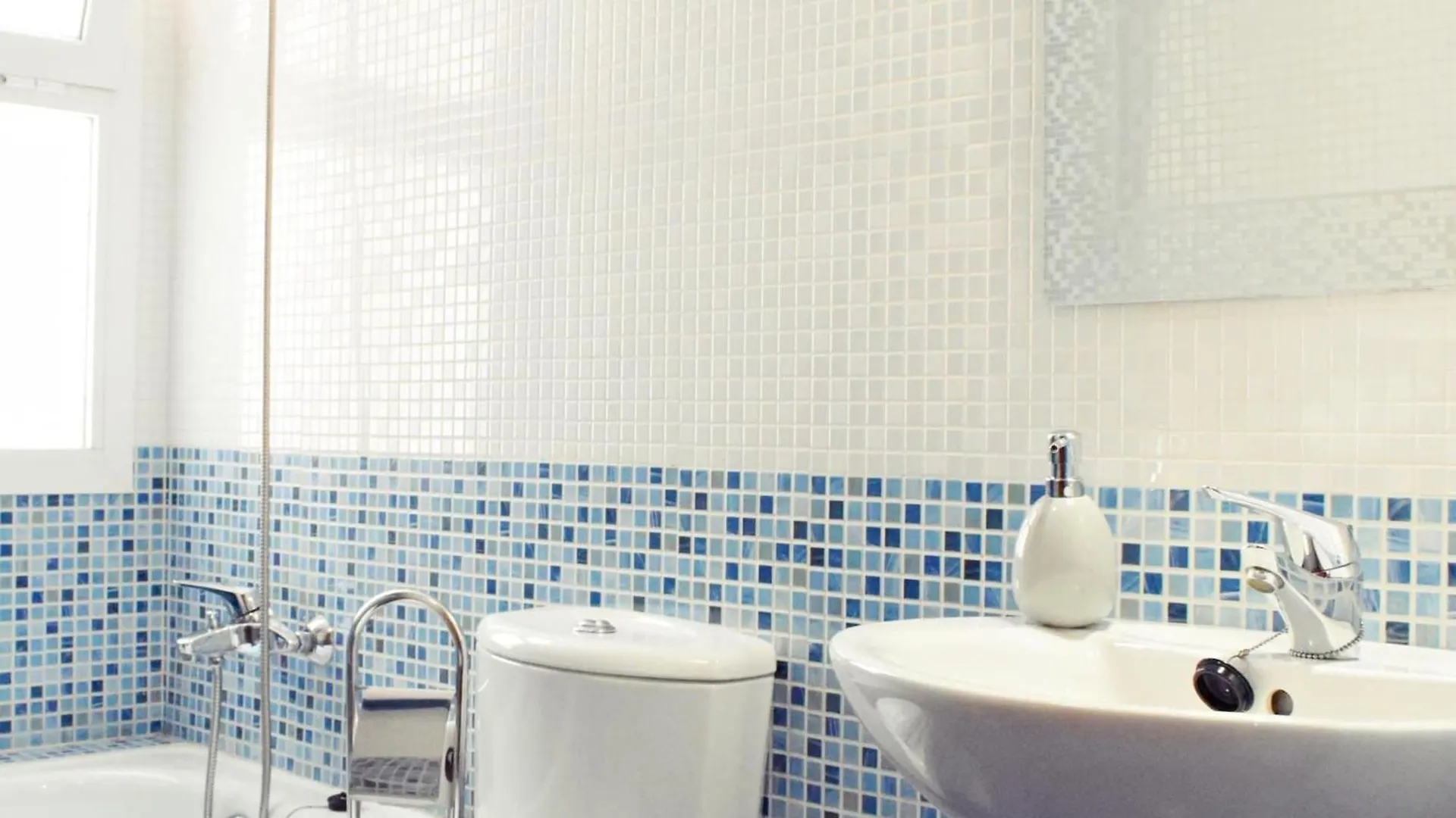 Fabuloso apartamento junto al Soho con parking privado Málaga