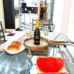 elegant-2-bedrooms-wifi-free.in-canary-islands.com/